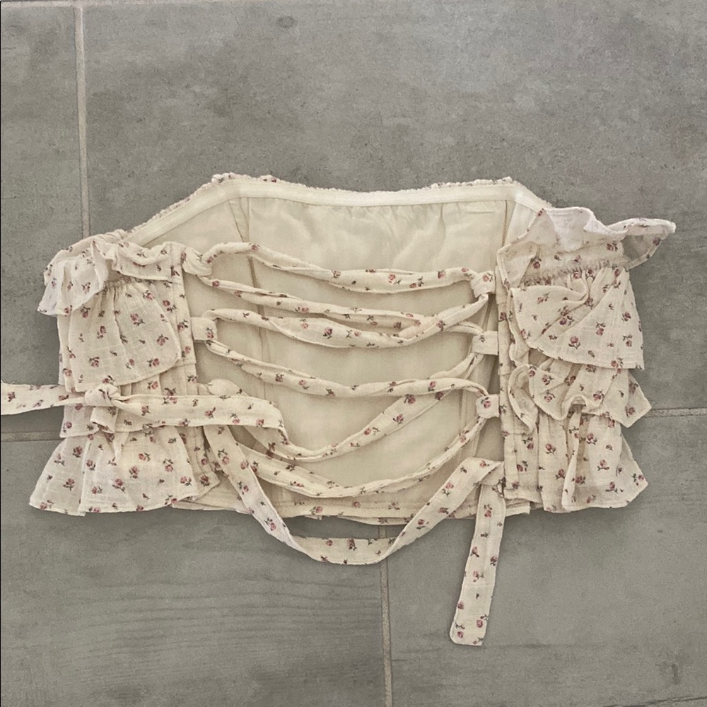 Floral Ruffle strapless Top - Picture 2 of 2